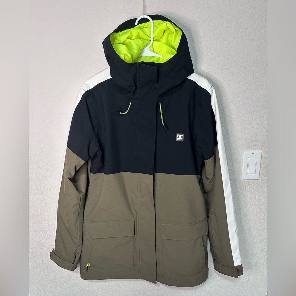 DC Shoe Co, Women’s Cruiser Snowboard Jacket, size Large
